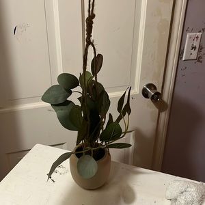Fake hanging plant, medium sized